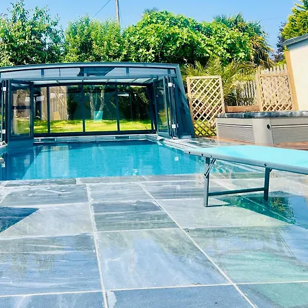 Leonic - Piscine Et Jacuzzi *